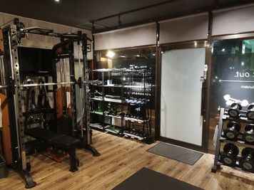 E9th PRIVATE GYM レンタルジムの室内の写真