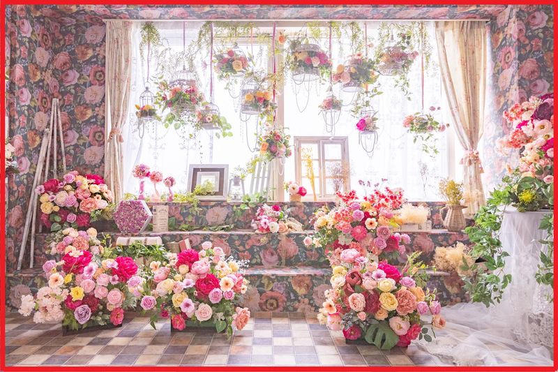 マリースタジオ 色彩豊かな花と自然光いっぱいのハウススタジオの室内の写真