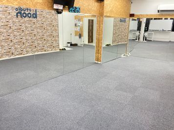 スタジオブーン久留米 駅ちかレンタルサロンの室内の写真