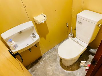 トイレ、ハンドソープ - JK Studio 木場駅前 木場駅徒歩１秒🚃多目的ダンススタジオ💃🎻２階もご利用可❗️の設備の写真
