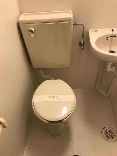 新宿駅から徒歩５分の激安ネイルサロン！新宿三丁目からは徒歩１分！ - 貴方の店グループ・新宿三丁目店