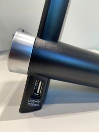 デスクライトにUSB口が1つ付いてます
 - GARAGE MACHIDA 南大谷店 町田フリードリンク付レンタル完全個室（A席）/駐車場無料の設備の写真