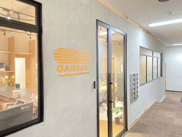 GARAGE MACHIDA 【就活オンラインブース】GARAGE MACHIDA個室（C席）の入口の写真