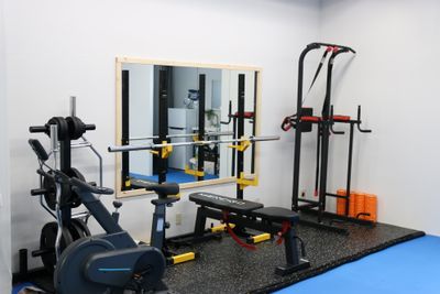 Challenger Gym 駅近！広々パーソナルトレーニングジムの室内の写真