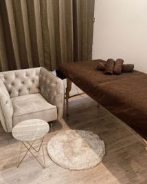 5畳のスペース。 - share salon glanz お洒落な個室空間のレンタルシェアサロン♡の室内の写真