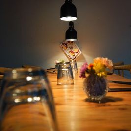 写真撮影にも - メトロシティ小伝馬町２０２　Ｃｒａｆｔ　ｄｉｐ　３ｎｏｗａ 日本橋小伝馬町　Craftdip 3nowa　レストランカフェ　の室内の写真