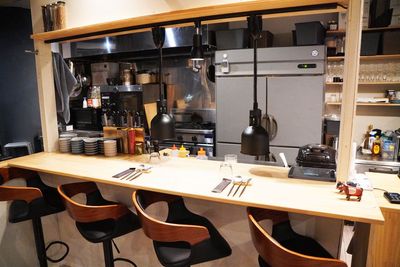 カウンターキッチン　調理している姿がよく見えます。 - メトロシティ小伝馬町２０２　Ｃｒａｆｔ　ｄｉｐ　３ｎｏｗａ 日本橋小伝馬町　Craftdip 3nowa　レストランカフェ　の室内の写真