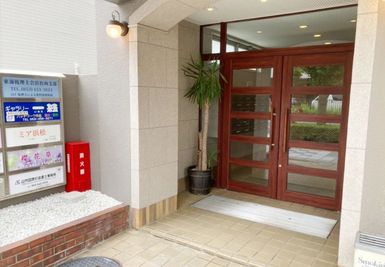 浜松くつろぎ処 デート・女子会・ママ会・撮影・メイク直し・コワーキングの入口の写真