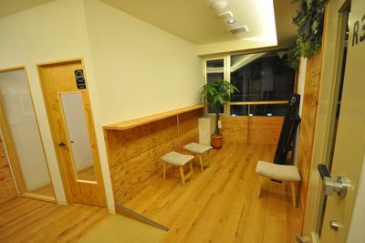 ３階喫煙所入り口です。 - スタジオパックス 新松戸店 グランドピアノ常設　R3スタジオ　2名以上利用のその他の写真