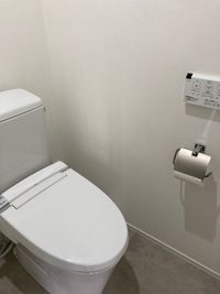 共用部分のトイレ（男女別）です - Office ＆ Salon ダーウィン神楽坂 貸会議室（3F）の設備の写真