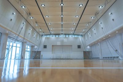 SPORTS LABO SHIBAURA 多目的に利用可能なインドアスポーツ施設の室内の写真
