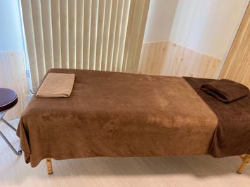 簡易ベッドのため折りたたみ可能 - 磯辺１丁目レンタル＆シェアスペース ２Fレンタルサロン（B館）の設備の写真