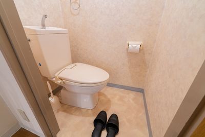室内にトイレがあるから安心！ - マカロン神保町 キッチン付きレンタルスペース・パーティルームの設備の写真