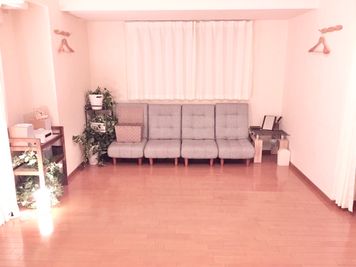 LaQoo南森町プライベートサロン 完全個室プライベートサロン#11【施術ベッド4台までOK！】の室内の写真