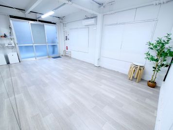 STUDIOFLAG北千住店の室内の写真