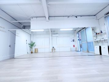 STUDIOFLAG北千住1号店の室内の写真
