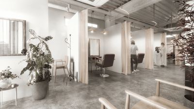 内部のイメージ画像です - シェアサロン博多 2022年OPEN｜博多駅9分｜レンタルネイルブースの室内の写真