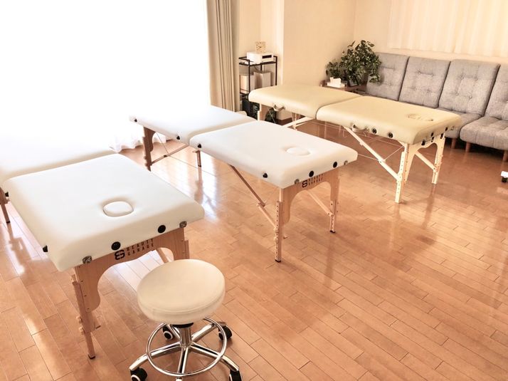 LaQoo研修スペース#11【施術ベッド最大4台までOK】 - LaQoo南森町プライベートサロン