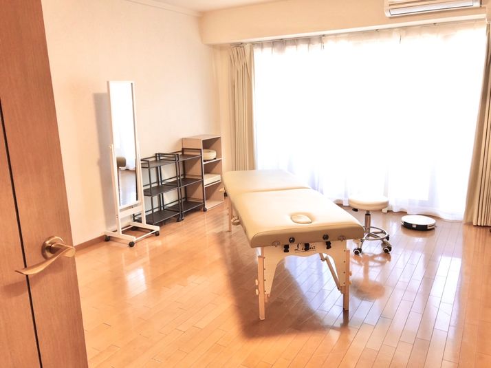 完全個室プライベートサロン#11【施術ベッド4台までOK！】 - LaQoo南森町プライベートサロン