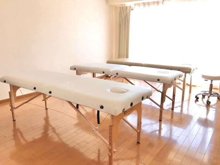 LaQoo研修スペース#11【施術ベッド最大4台までOK】 - LaQoo南森町プライベートサロン