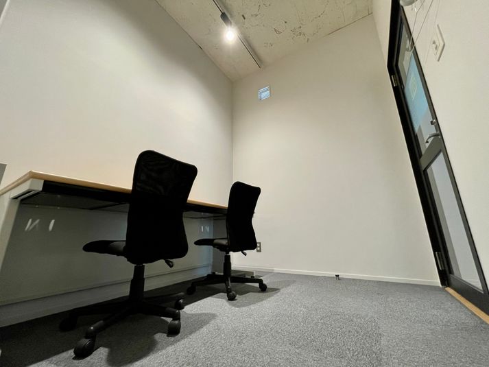 【2022年10月オープン★オシャレでリーズナブルな会議室】 - TIME SHARING 六本木 第6DMJビル 4Aの室内の写真