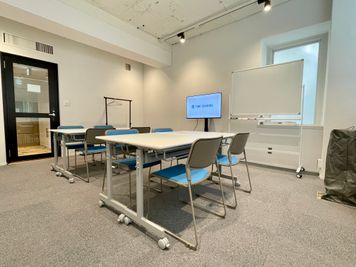 【最大着席数8名／様々な用途にお使いいただけます】 - TIME SHARING 六本木 第6DMJビル 4Bの室内の写真