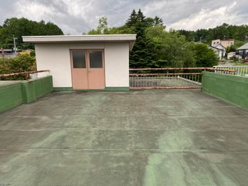 清里高原の元小学校の校舎の屋上です - 八ヶ岳と南アルプスと富士山を望みながら動画撮影などに最適環境です - 八ヶ岳コモンズ