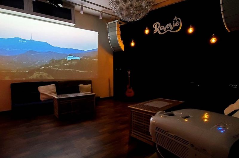 カフェバー＆ライブスペース - 町田Reverie