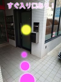 すぐ入り口があります♪取手付近に電子ロックパスワード入力機器があります♪ - レンタルスペースデルタ　Rentalspace Delta レンタルスペースデルタ岡山の入口の写真