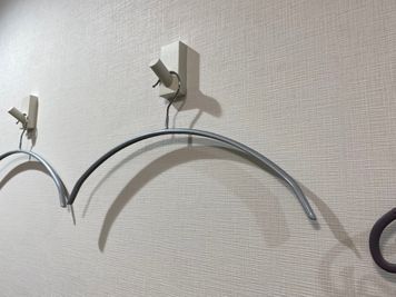 洋服掛けにどうぞ。 - レンタルスペースちとから 千歳烏山駅徒歩２分☆RoomA☆レンタルスペースちとからAの室内の写真