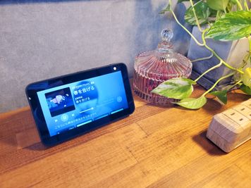 Alexa（Amazon Echo show5）で音楽も聴き放題！ - NEST301 北浜の室内の写真