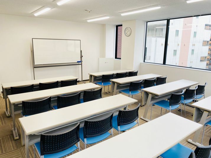 6A - オフィスパーク伏見サカエ22会議室