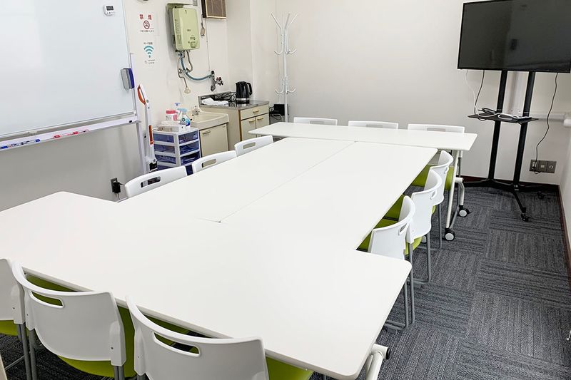 Syunu新橋貸会議室 レンタルスペースの室内の写真