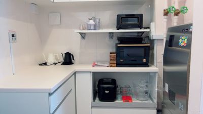 おしゃれな家電も充実！ - 【レンタルキッチンスペース】サクラホテル神保町アネックス 【駅近！設備充実の本格的なキッチン】サクラホテル神保町アネックスの設備の写真