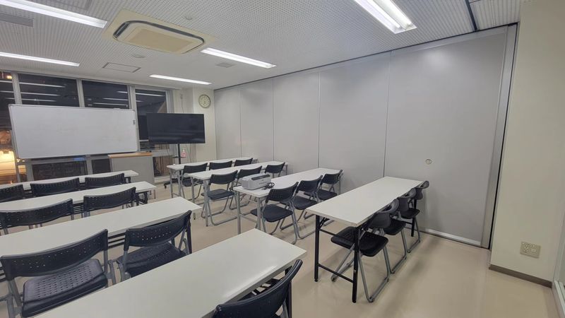 302会議室【1名～30名】（３F）30平米 - サム貸し会議室