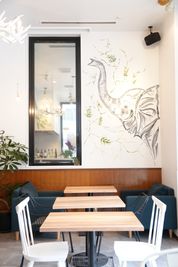 神保町MBスタジオ 広々カフェ撮影スタジオの室内の写真