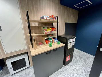 【共用部分にあるパントリーです。気分転換におすすめです。】 - テレワークブース蒲田 ブース21の設備の写真