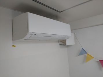 暖房冷房エアコン使用できます。 - レンタルキッチン札幌の設備の写真