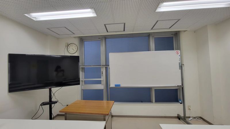 206会議室【1名～24名】（２F）30平米 - サム貸し会議室