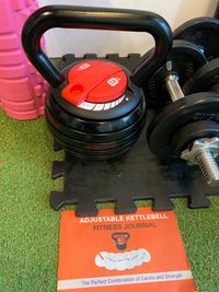 可変式ケトルベル18kg
※ 床に降ろすときは静かに置いて下さい。 - レンタルジム　パーソナルに最適 レンタルジム&スペース　広尾　恵比寿 閑静な住宅街GYMの室内の写真