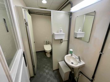【2階男性トイレ（個室×1）】 - TIME SHARING 渋谷神南 ブースAの設備の写真