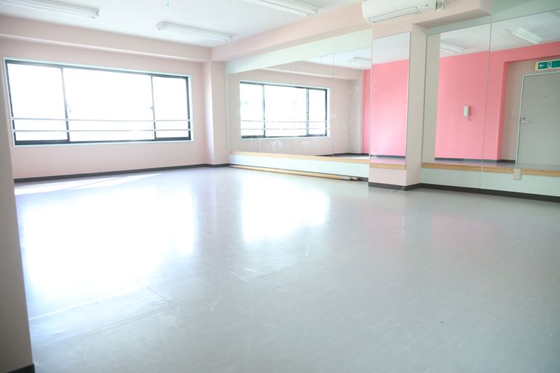 グランドピアノ設置・バレエバー・リノリウム・鏡のあるスタジオ - ドリームスタジオ東陽町第二 スタジオA