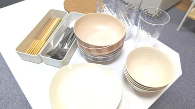 8人分の食器類 - SKY 渋谷の設備の写真