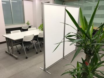 熊谷オフィス オフィスコワーキングスペース 60分利用の室内の写真