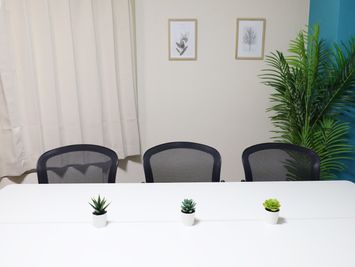さっぱりとした部屋で使いやすいです - 会議室ブルーオーシャン ブルーオーシャン ～ 駅近 & 安価 & 多目的～の室内の写真