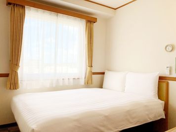 【東横INN那覇新都心おもろまち】ホテルの綺麗な客室でお得なデイユースプランリモートワークやママ会等に最適✨【エコノミーダブル】 - 東横INN那覇新都心おもろまち