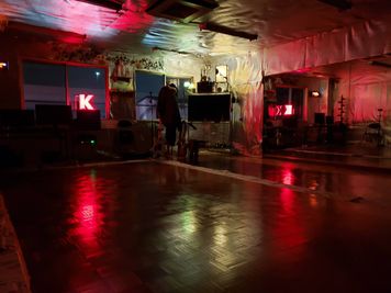 夜　電気を消すと　雰囲気が出ます - KKSDダンススタジオ KKSD　ダンススタジオの室内の写真