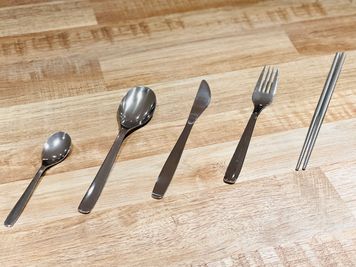 食器のご用意もございます。 - レンタルスペース Ritzなんば【難波】 1名～20名様専用〈SMILE工房 Ritzなんば〉の設備の写真