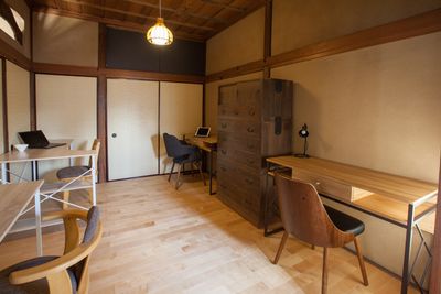 東京・町屋「アイビーカフェ町屋」 ワークスペース１席の室内の写真