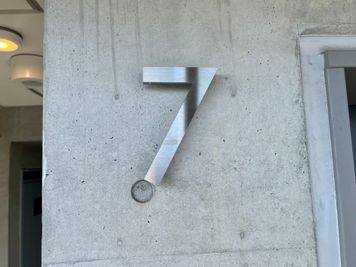 外苑ピアノサロンの室内の写真